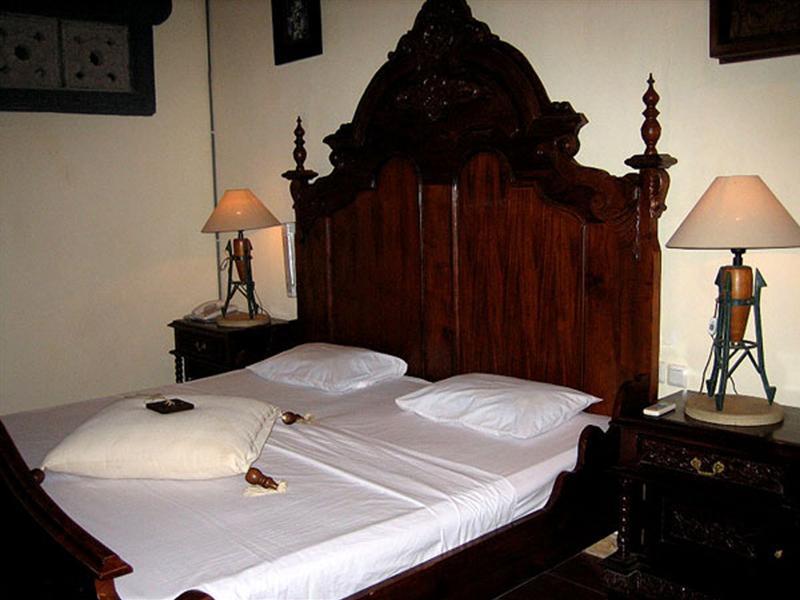 Oyo 2334 Melka Excelsior Hotel Singaraja Eksteriør bilde